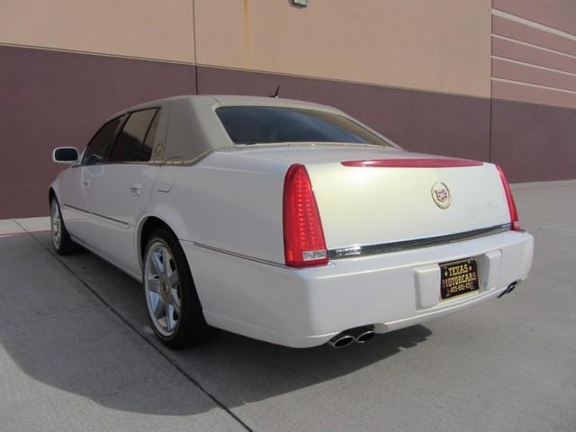 Cadillac DTS 2006 photo 5