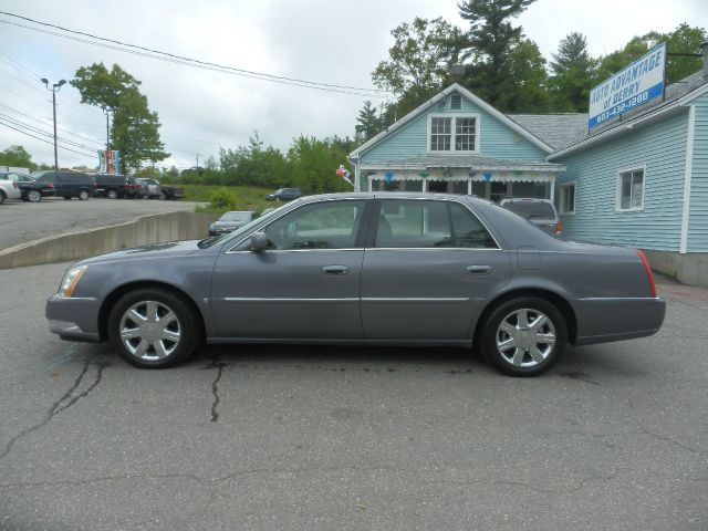 Cadillac DTS 2007 photo 1