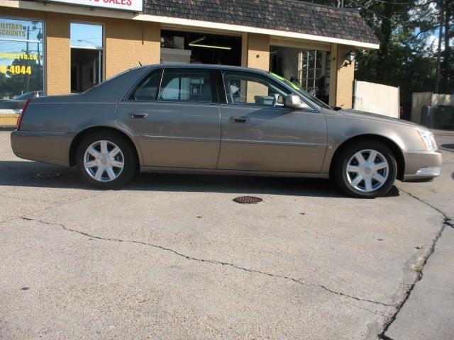 Cadillac DTS 2007 photo 1