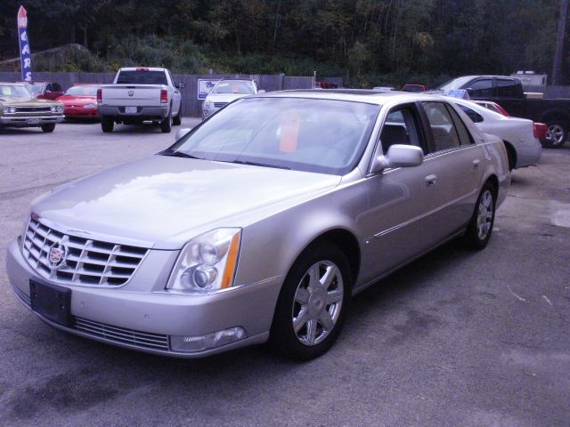 Cadillac DTS 2007 photo 1