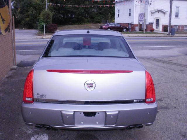 Cadillac DTS 2007 photo 3