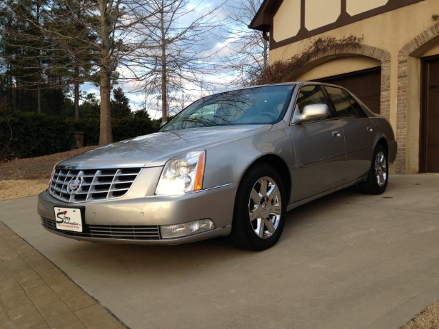 Cadillac DTS 2007 photo 1