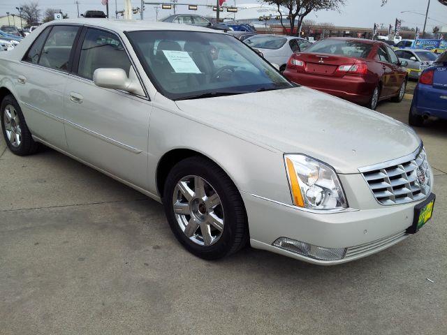 Cadillac DTS 2007 photo 2