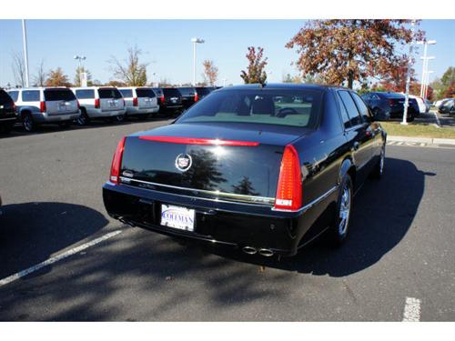 Cadillac DTS 2008 photo 1