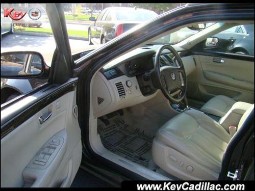 Cadillac DTS 2008 photo 1