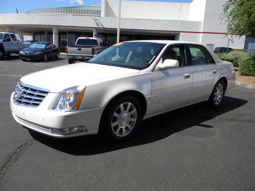 Cadillac DTS 2008 photo 1