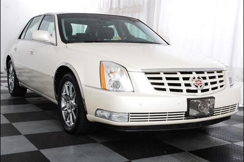 Cadillac DTS 2008 photo 1