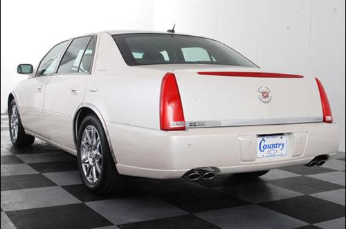 Cadillac DTS 2008 photo 3