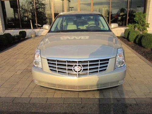 Cadillac DTS 2008 photo 1