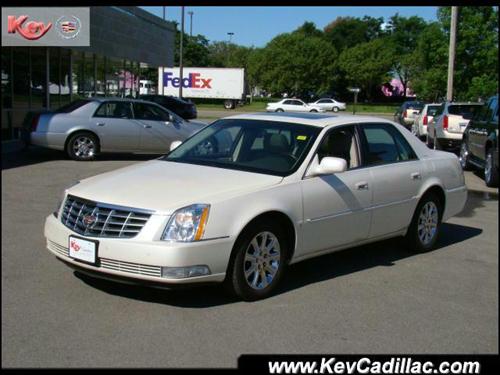 Cadillac DTS 2008 photo 2