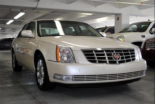 Cadillac DTS 2008 photo 1