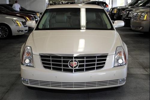 Cadillac DTS 2008 photo 3