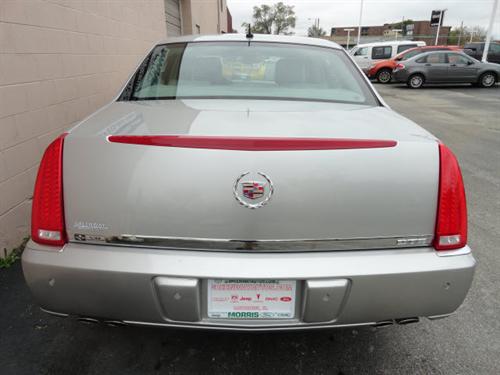 Cadillac DTS 2008 photo 1