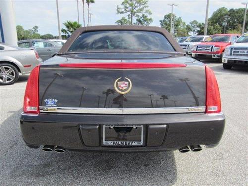 Cadillac DTS 2008 photo 2