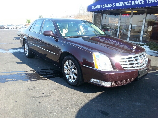 Cadillac DTS 2008 photo 1