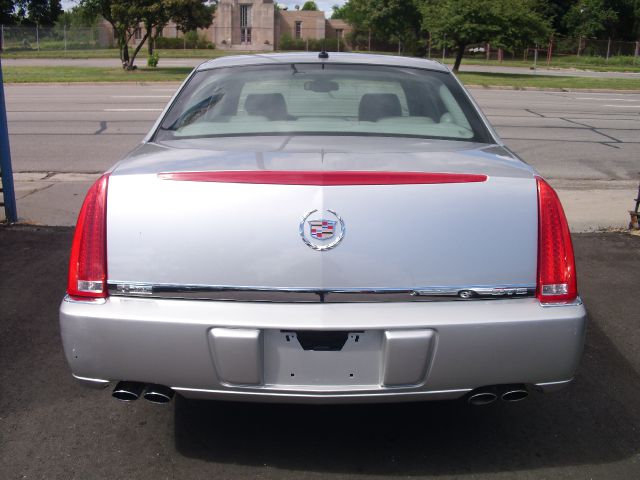 Cadillac DTS 2008 photo 0