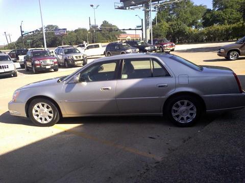 Cadillac DTS 2008 photo 1
