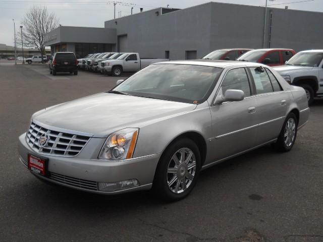 Cadillac DTS 2008 photo 1