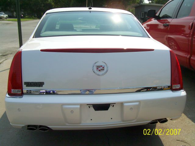 Cadillac DTS 2008 photo 4