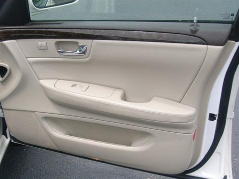 Cadillac DTS 2008 photo 1