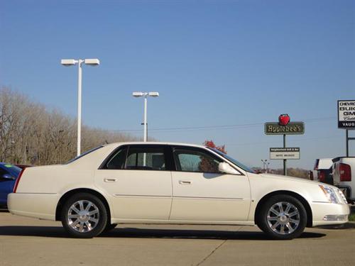 Cadillac DTS 2008 photo 1