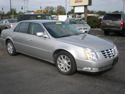 Cadillac DTS 2008 photo 2