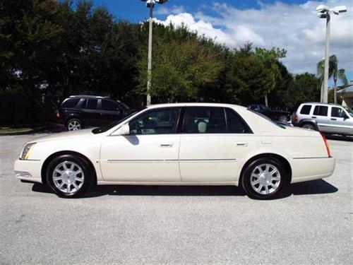 Cadillac DTS 2008 photo 1