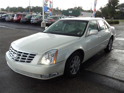 Cadillac DTS 2008 photo 1