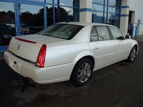 Cadillac DTS 2008 photo 3
