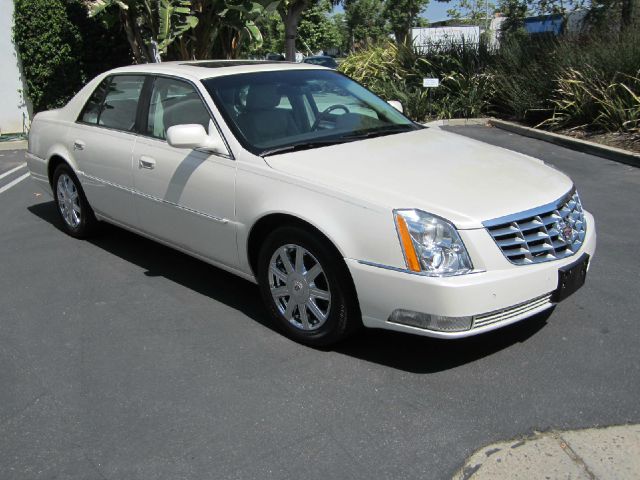 Cadillac DTS 2008 photo 15