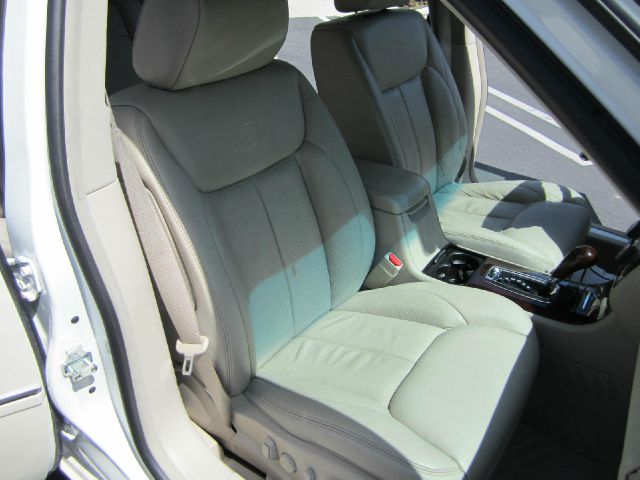 Cadillac DTS 2008 photo 8