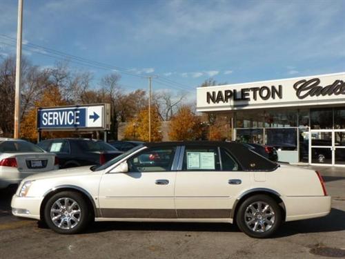 Cadillac DTS 2008 photo 1