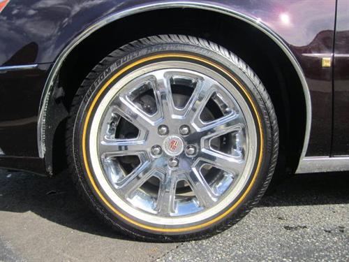 Cadillac DTS 2008 photo 2