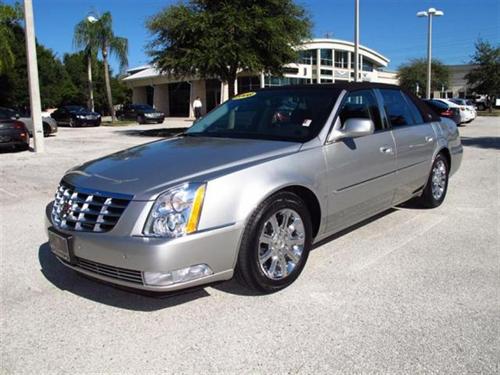 Cadillac DTS 2008 photo 1