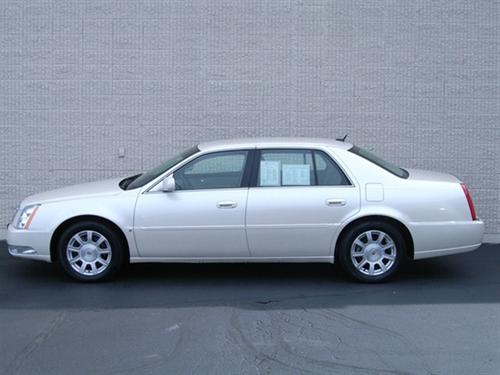 Cadillac DTS 2008 photo 1