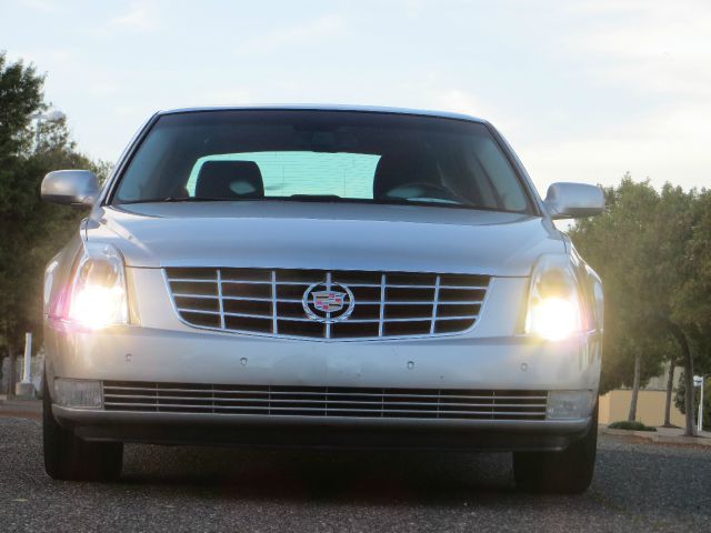 Cadillac DTS 2008 photo 4