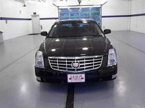 Cadillac DTS 2008 photo 1