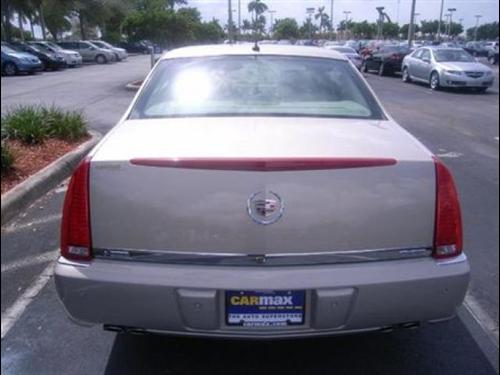 Cadillac DTS 2008 photo 3