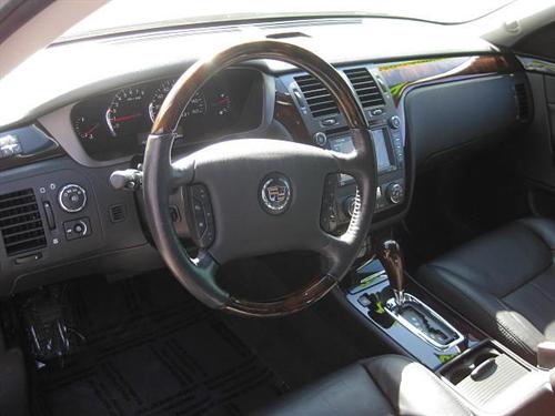 Cadillac DTS 2008 photo 1