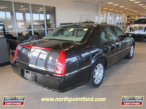 Cadillac DTS 2008 photo 1