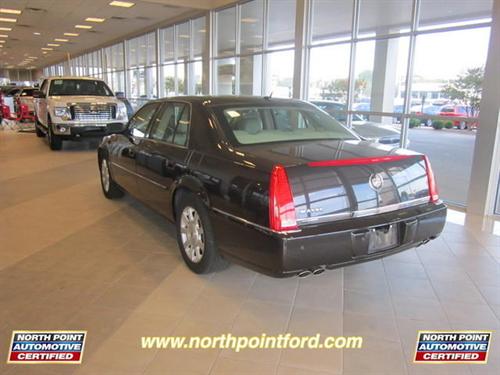 Cadillac DTS 2008 photo 2