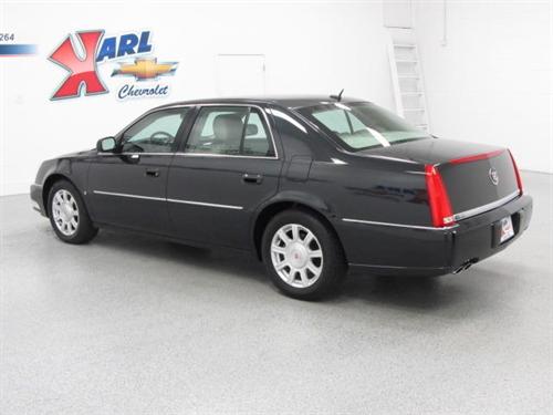 Cadillac DTS 2008 photo 2