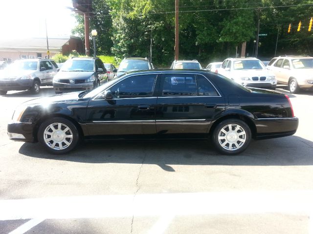 Cadillac DTS 2008 photo 1