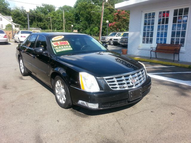 Cadillac DTS 2008 photo 2