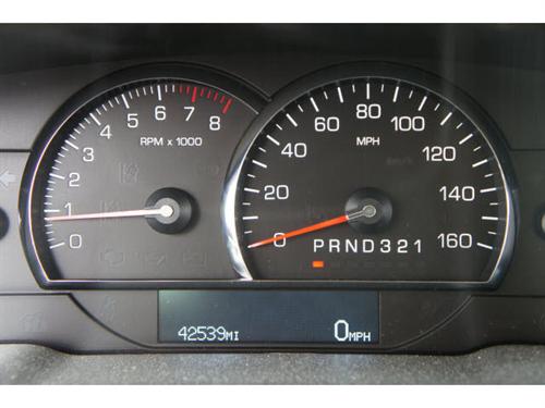 Cadillac DTS 2008 photo 2