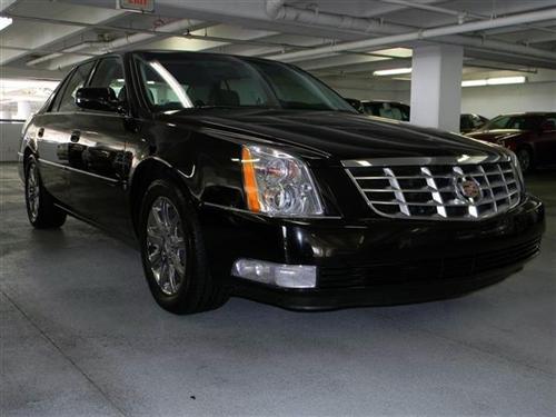 Cadillac DTS 2008 photo 1