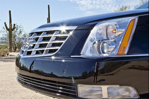 Cadillac DTS 2008 photo 1