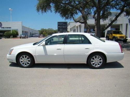 Cadillac DTS 2008 photo 1