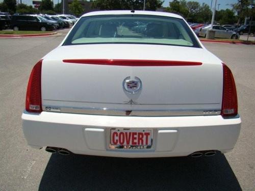 Cadillac DTS 2008 photo 3