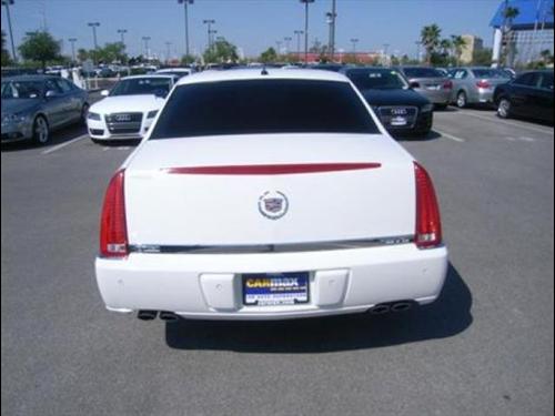 Cadillac DTS 2008 photo 3